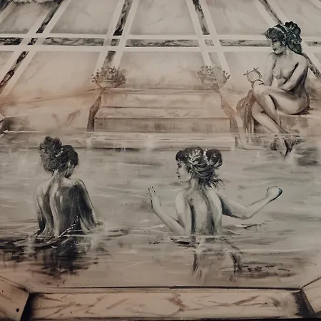B&B Mirror Colosseo Jacuzzi 로마