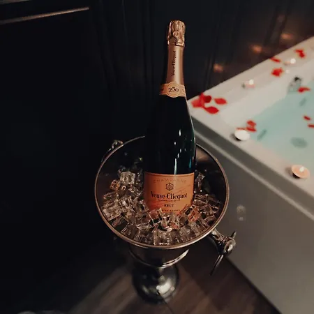 Bed & Breakfast Mirror Colosseo Monti Con Jacuzzi 4*