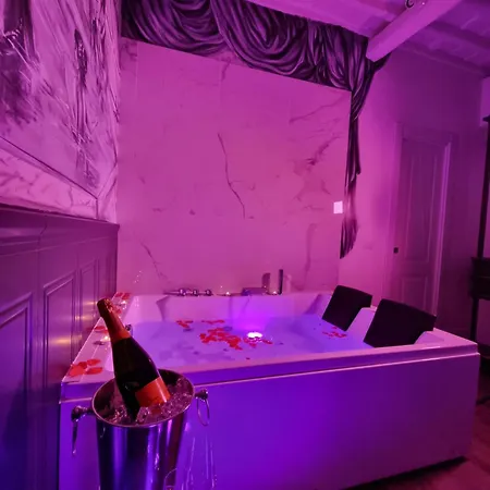 Bed & Breakfast Mirror Colosseo Monti Con Jacuzzi Rome