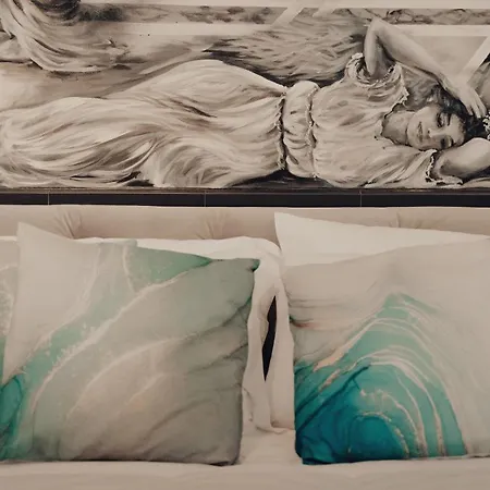 Mirror Colosseo Monti Con Jacuzzi 4* Rome