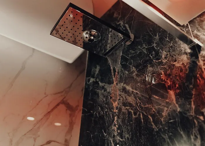 Mirror Colosseo Monti Con Jacuzzi Nocleg ze śniadaniem