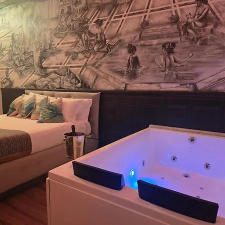 Mirror Colosseo Jacuzzi 4* Rom